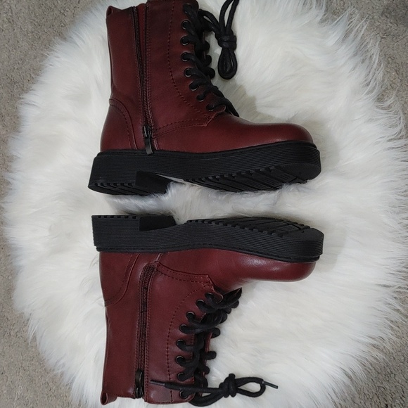 Xappeal Maroon Combat Boot Size 6.5 - Picture 2 of 6